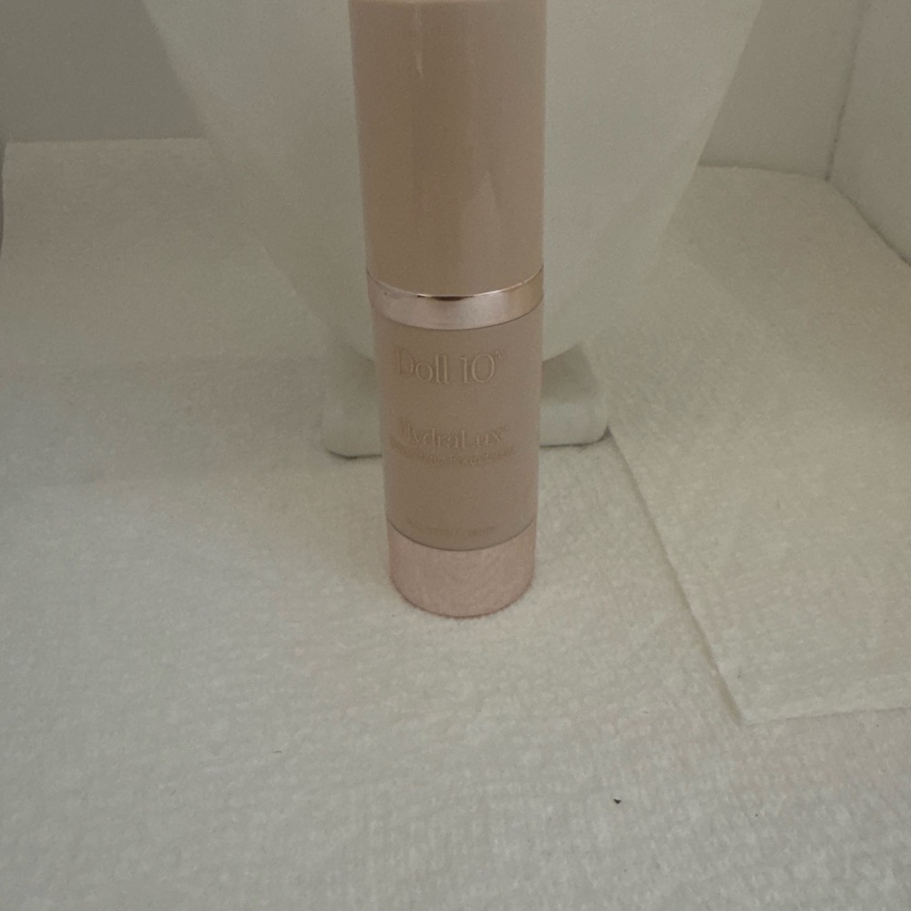 Dollcake Beige Foundation